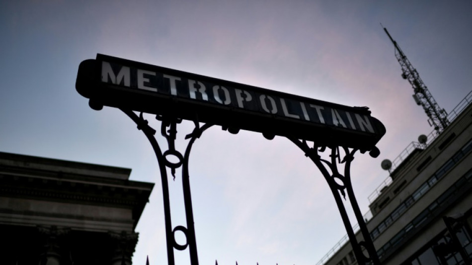 Amiante dans le m&eacute;tro : un ouvrier r&eacute;clame 300.000 euros de dommages et int&eacute;r&ecirc;ts