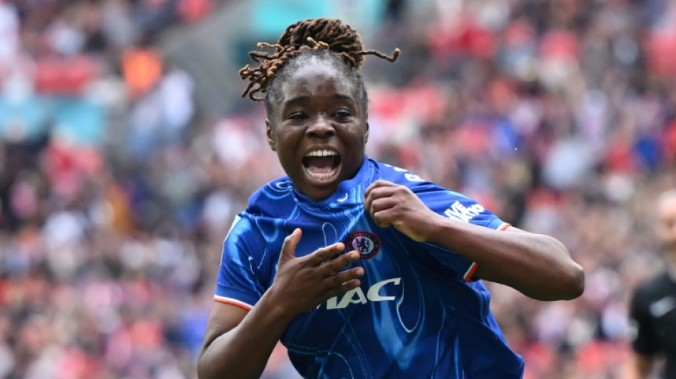 Angleterre: tripl&eacute; national pour le Chelsea de Baltimore et Bompastor