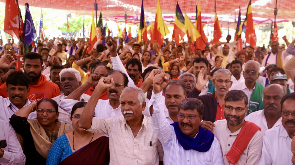 In India cresce l'adesione allo sciopero generale di domani