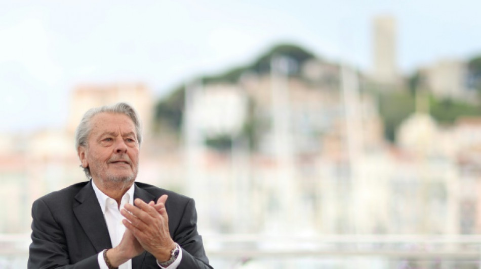 Alain Delon, el poder de seducci&oacute;n de un lobo solitario