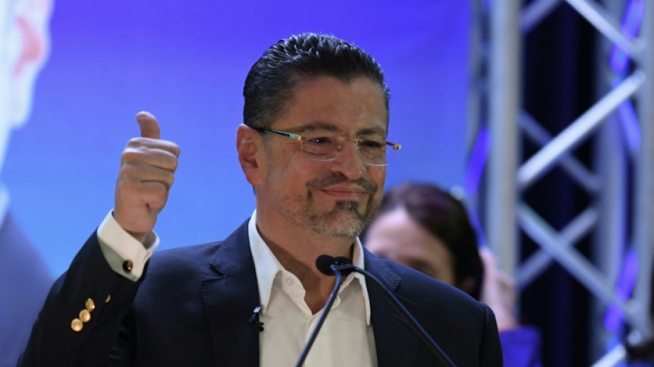 Rodrigo Chaves, de la sanci&oacute;n por acoso a la presidencia de Costa Rica