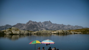 Canicule: pas de r&eacute;pit, la France cherche la fra&icirc;cheur
