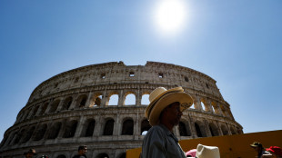 Tetti bianchi o riflettenti contro il calore in citt&agrave;