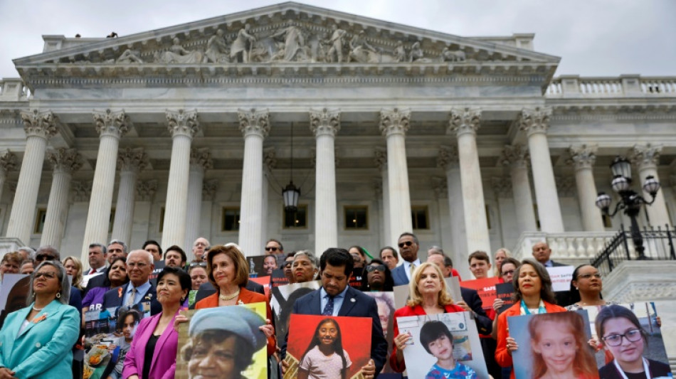 Congreso de EEUU aprueba la m&aacute;s importante ley de control de armas en d&eacute;cadas