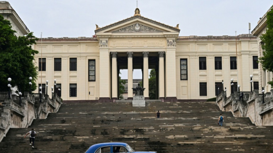 A Cuba, la bronca des &eacute;tudiants contre les nouveaux tarifs de t&eacute;l&eacute;phonie mobile