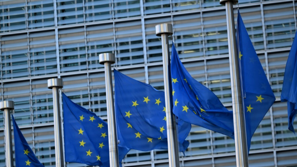 Pa&iacute;ses da UE retomaram conversas sobre empr&eacute;stimos conjuntos para refor&ccedil;ar defesa