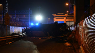 &Ocirc;nibus pega fogo ao cair de ponte e deixa 21 mortos em Veneza