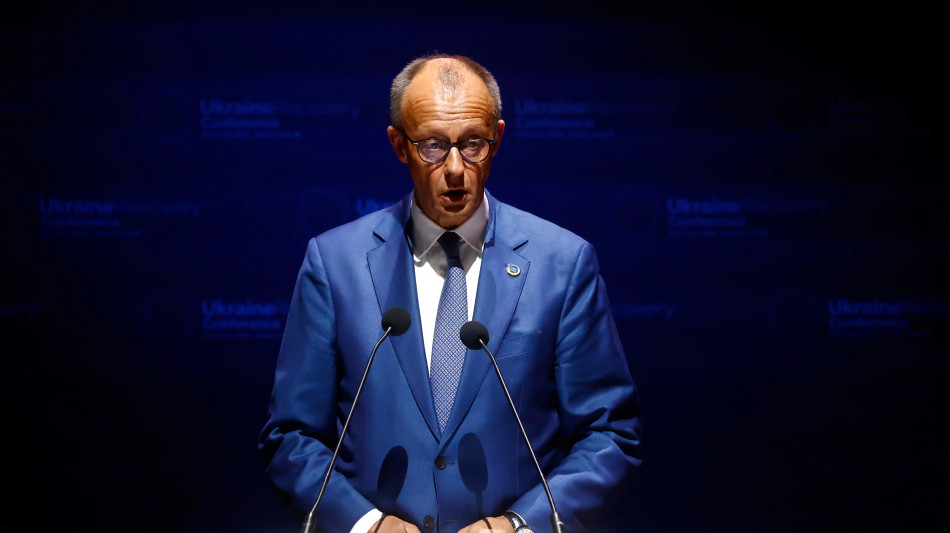 Merz, trattiamo l'acquisto di Patriot Usa da girare a Kiev