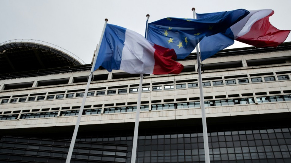 Sur le march&eacute; de la dette, la France emprunte d&eacute;sormais aussi cher que l'Italie &agrave; 10 ans