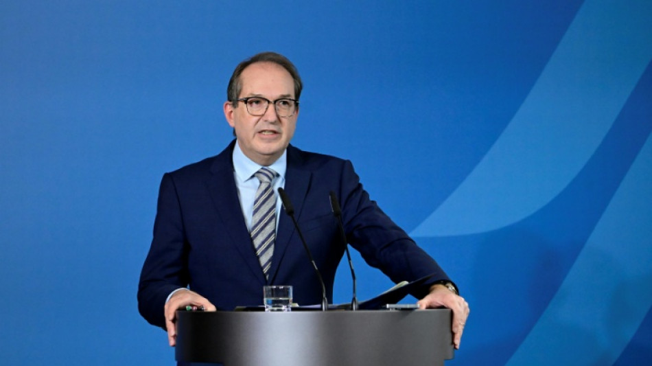 Tod von Schaffner: Dobrindt fordert h&ouml;here Strafen f&uuml;r Angriffe auf Bahnpersonal