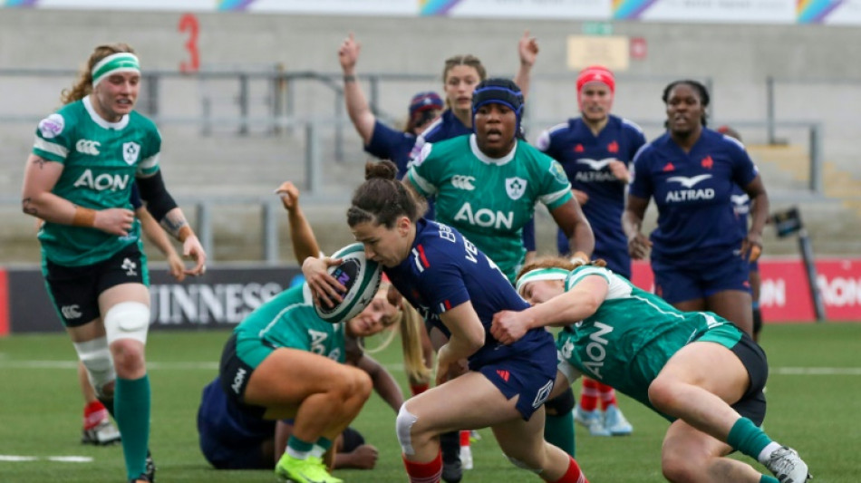 Six nations: "On a envie de marquer" les Anglaises, d&eacute;clare la centre des Bleues Gabrielle Vernier