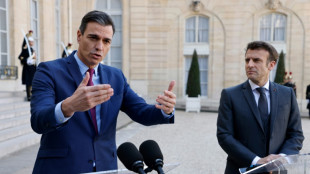 S&aacute;nchez discute con Macron "soluciones" para limitar los precios de la energ&iacute;a en la UE