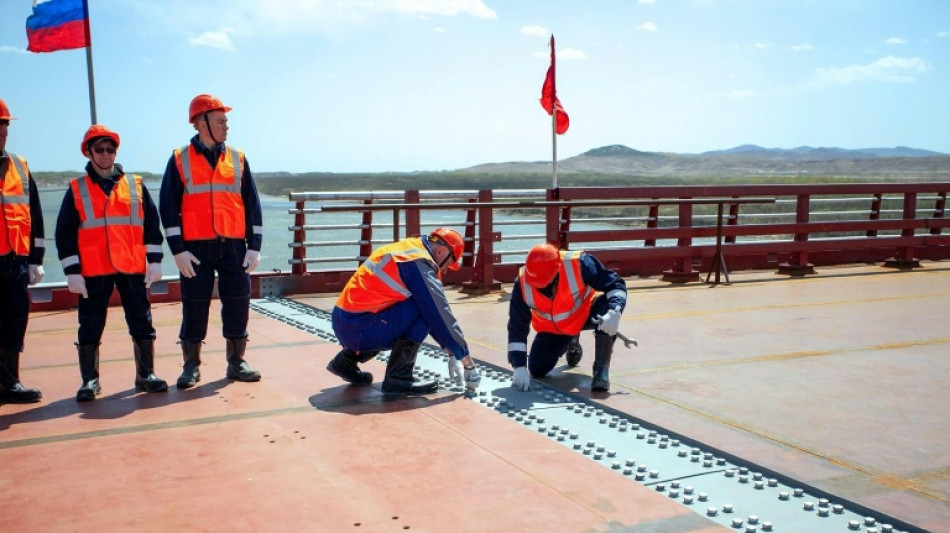 Russland und Nordkorea feiern Bau der ersten gemeinsamen Stra&szlig;enbr&uuml;cke