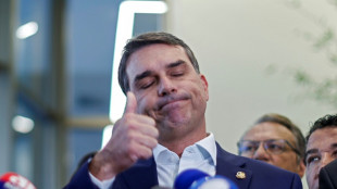 Fl&aacute;vio Bolsonaro enfrenta tempestade a meses das elei&ccedil;&otilde;es presidenciais