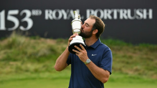 Tiger comparisons 'silly' for dominant Scheffler 
