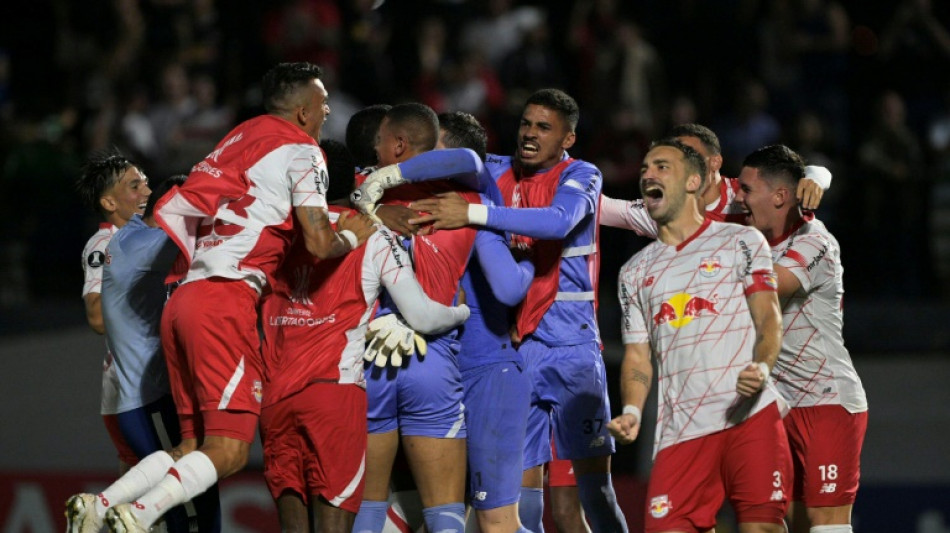 Bragantino vence &Aacute;guilas Doradas nos p&ecirc;naltis e vai &agrave; 3&ordf; fase da Libertadores