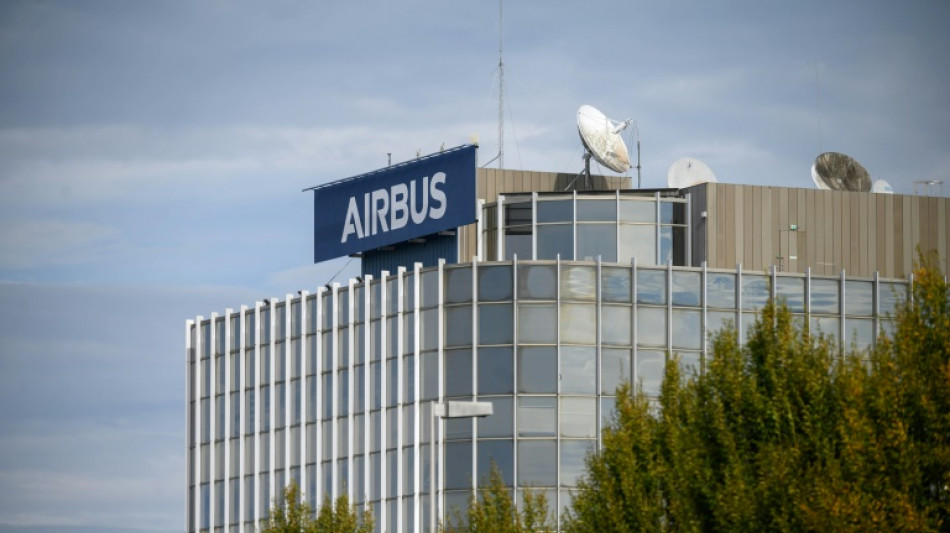Un demi-si&egrave;cle d'&eacute;quilibre a&eacute;ronautique en jeu: Airbus et Boeing face &agrave; Trump
