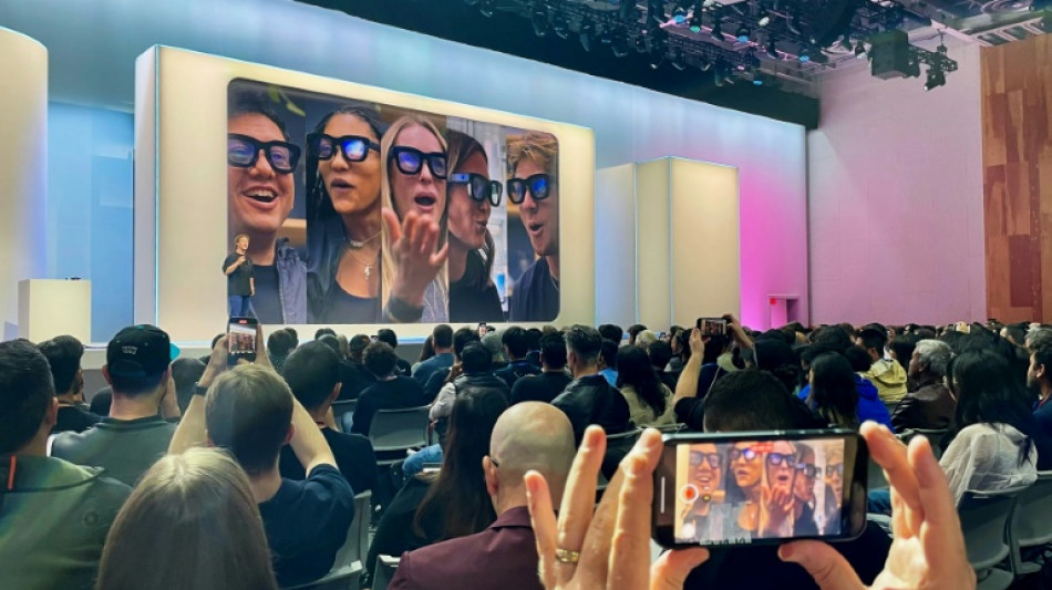 Meta inclui vozes c&eacute;lebres em chatbot de IA e apresenta &oacute;culos de realidade aumentada