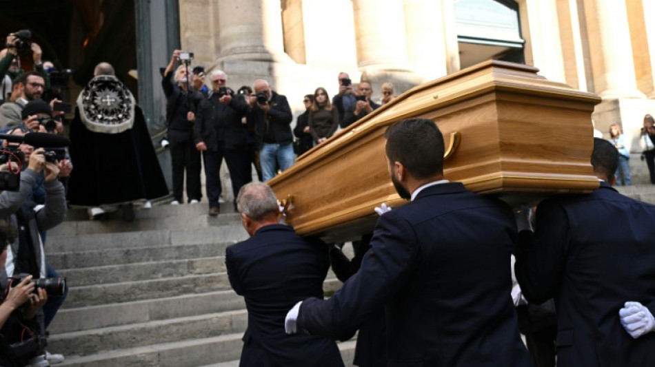 Des centaines de personnes rendent un dernier hommage &agrave; Claudia Cardinale &agrave; Paris