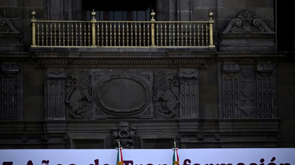 Sheinbaum reúne a cientos de miles de mexicanos para reafirmar su poder ante las críticas