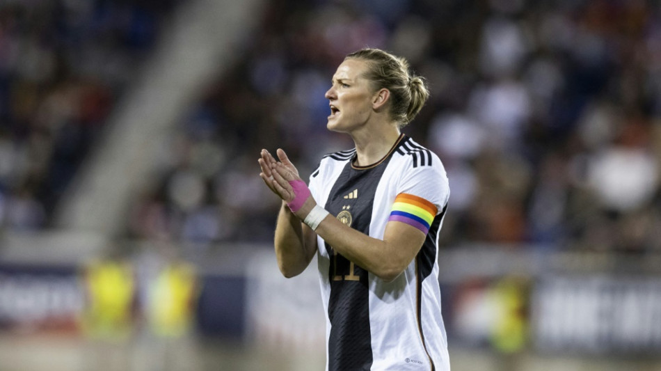 DFB-Frauen weiter mit Regenbogen - FIFA-Kapit&auml;nsbinde bei WM