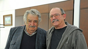 Sabina, Serrat y Le&oacute;n Gieco rinden homenaje al expresidente uruguayo Mujica
