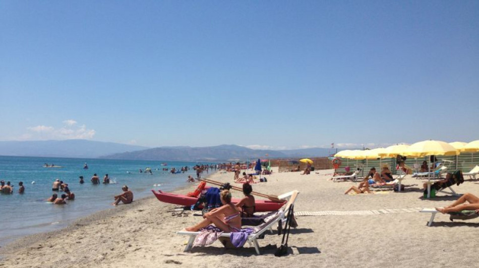 Balneari Calabria, per il 2026 lidi colpiti da maltempo potranno cambiare area