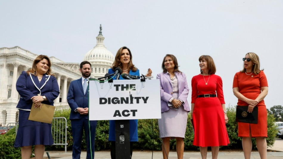 Un nuevo proyecto de ley otorgaría estatus legal a algunos migrantes en EEUU