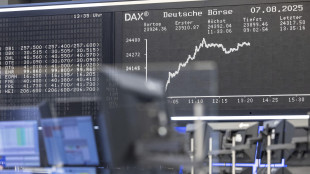 Borsa: l'Europa chiude cauta in attesa della Fed, Francoforte +0,49%