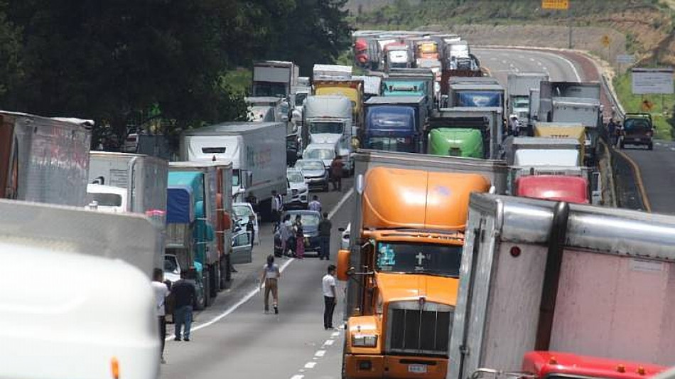 In Messico un'autostrada bloccata da 3 giorni per proteste