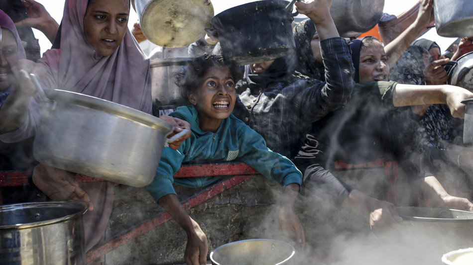 Israele, ong che non indicano i dipendenti palestinesi via da Gaza