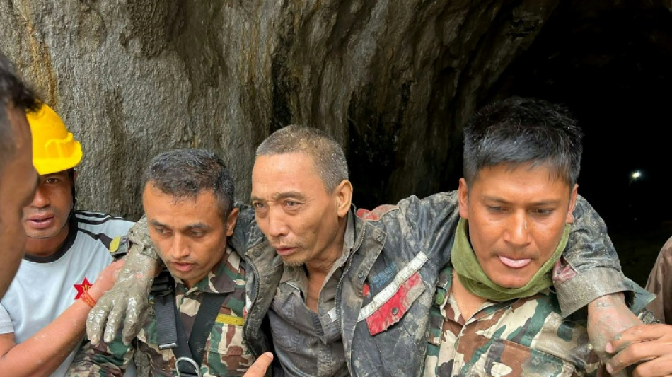 Nach Sturzflut in Nepal: Rettung von zwei weiteren &Uuml;berlebenden weckt neue Hoffnung