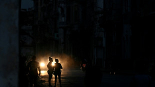 Cuba restablece el servicio el&eacute;ctrico tras apag&oacute;n total 