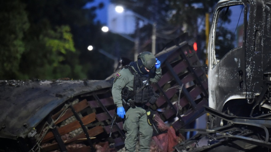Atentado guerrilheiro deixa 14 feridos na Col&ocirc;mbia a seis dias da posse de Espriella