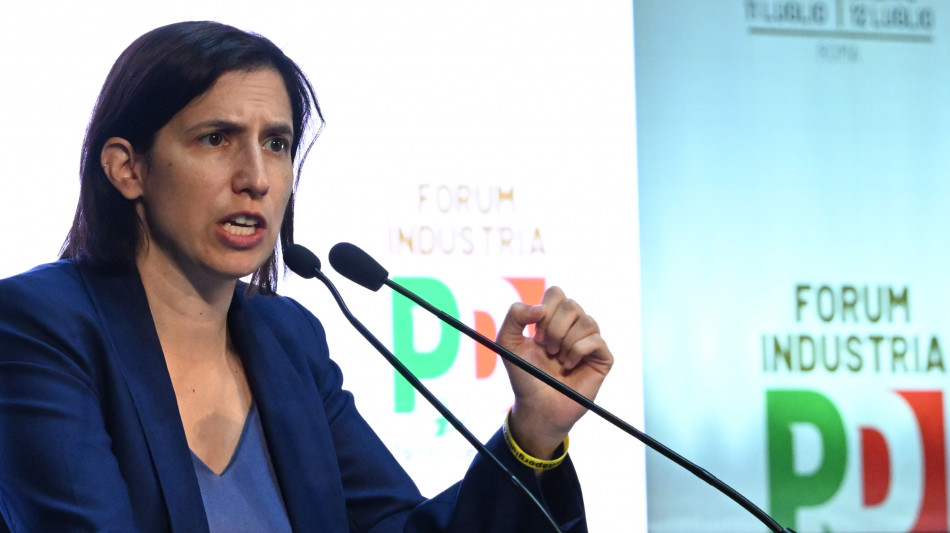 Schlein, Meloni prenda una posizione forte sui dazi