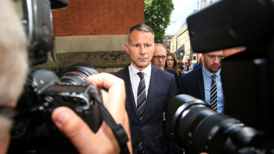 La expareja de Giggs asegura que percibi&oacute; se&ntilde;ales de alerta