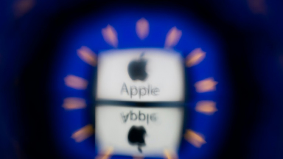 UE aceita plano da Apple de abrir &agrave; concorr&ecirc;ncia o uso do iPhone em pagamentos sem contato