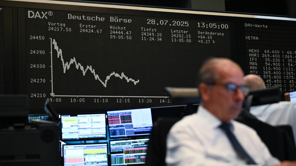 Borsa: l'Europa in avvio &egrave; fiacca, Francoforte +0,03%