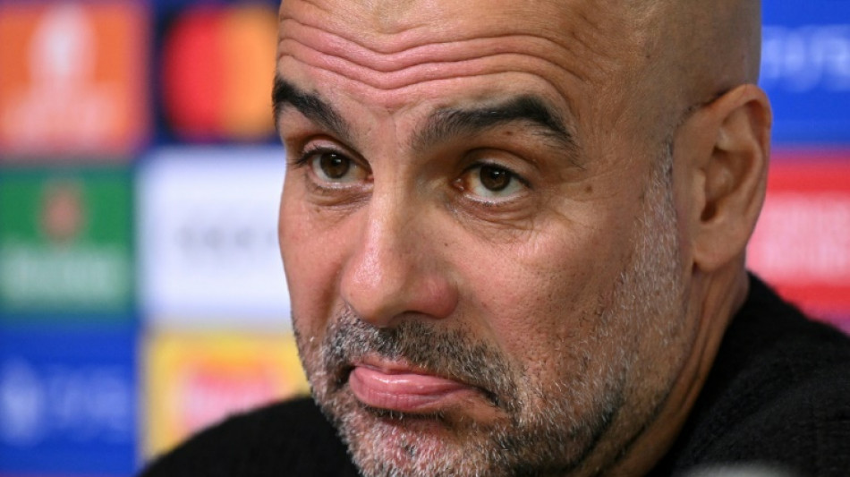 Manchester City "ainda est&aacute; longe" de uma 2&ordf; tr&iacute;plice coroa, diz Guardiola