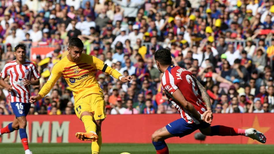 Espagne: le Bar&ccedil;a mus&egrave;le l'Atl&eacute;tico et s'envole vers le titre