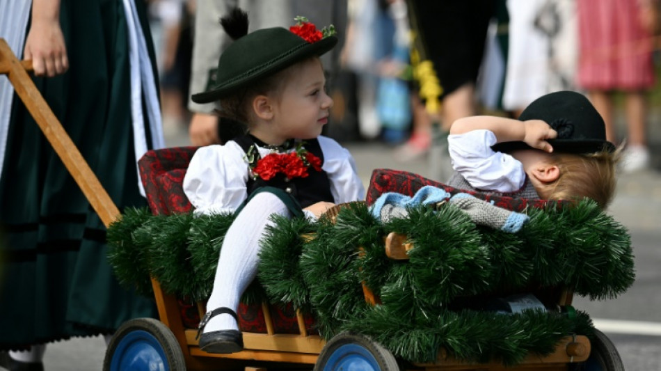 Eltern mit Kinder f&uuml;hlen sich laut Umfrage h&auml;ufiger gestresst