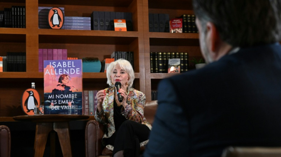 Isabel Allende compara los centros para migrantes en EEUU con "campos de concentración"