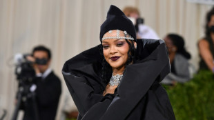 Rihanna de retour sur sc&egrave;ne pour la mi-temps du Super Bowl