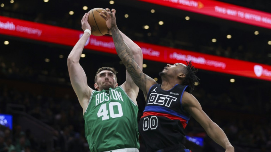Unos Celtics mermados superan c&oacute;modamente a los Pistons
