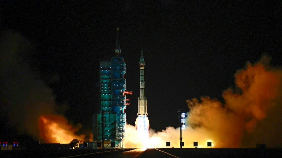 Un nouvel &eacute;quipage arrive dans la station spatiale chinoise