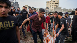 Rescatistas de Gaza reportan 22 muertos en bombardeos israel&iacute;es