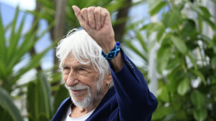 Cannes rend hommage &agrave; Pierre Richard, clown sensible du cin&eacute;ma fran&ccedil;ais