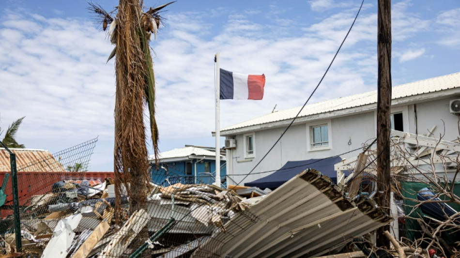 Mayotte:  pr&egrave;s d'un tiers des foyers encore priv&eacute;s d'&eacute;lectricit&eacute;