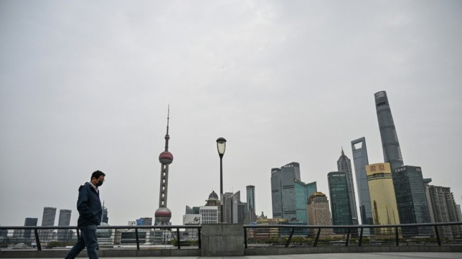 Chine: la moiti&eacute; de Shanghai confin&eacute;e pour quatre jours