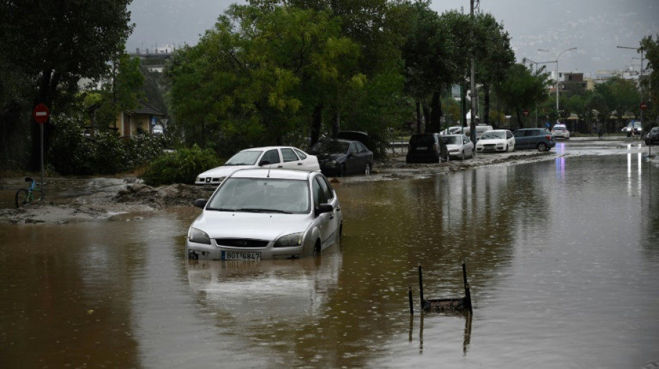 Gr&egrave;ce: apr&egrave;s les incendies, des pluies torrentielles font un mort